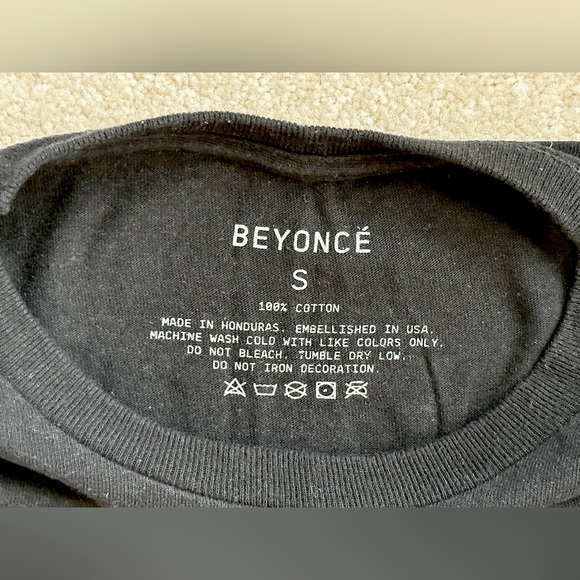 Beyoncé’s act i Renaissance Official Album Merch | Box Set - Pose 4 Shirt - Picture 4 of 4